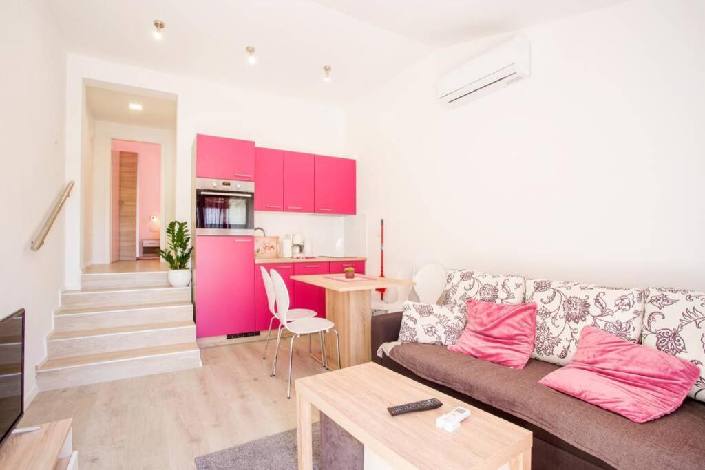 Apartman Cone Pula Eksteriør billede