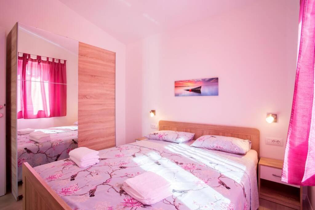 Apartman Cone Pula Eksteriør billede